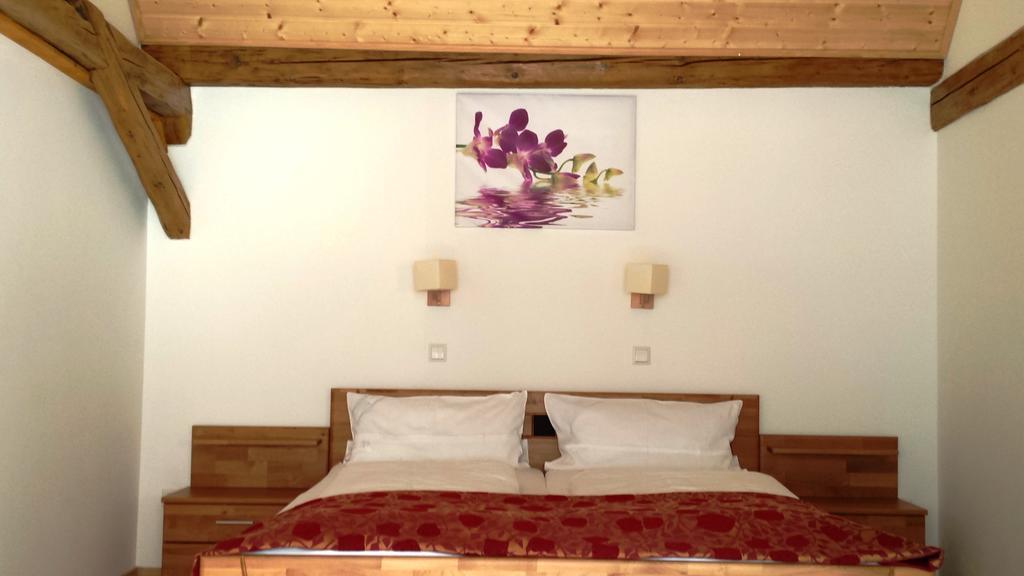 Wellnesshotel & Restaurant Hexenschopf Löffingen Стая снимка